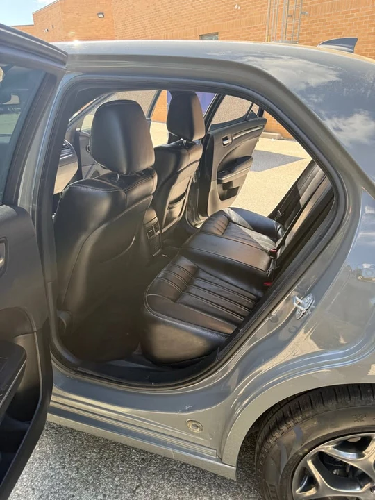 2018 Chrysler 300 (2005-2023) - Image 17 of 20
