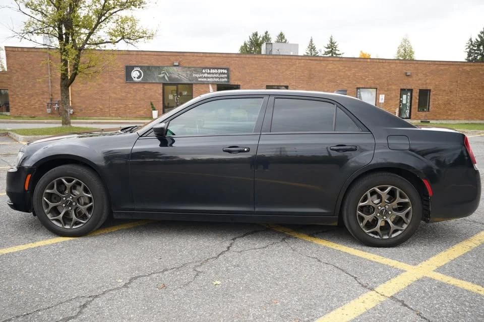 2018 Chrysler 300 (2005-2023) - Image 4 of 8