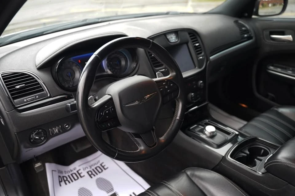 2018 Chrysler 300 (2005-2023) - Image 6 of 8