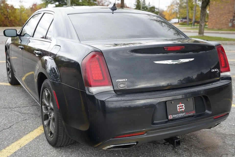 2018 Chrysler 300 (2005-2023) - Image 7 of 13
