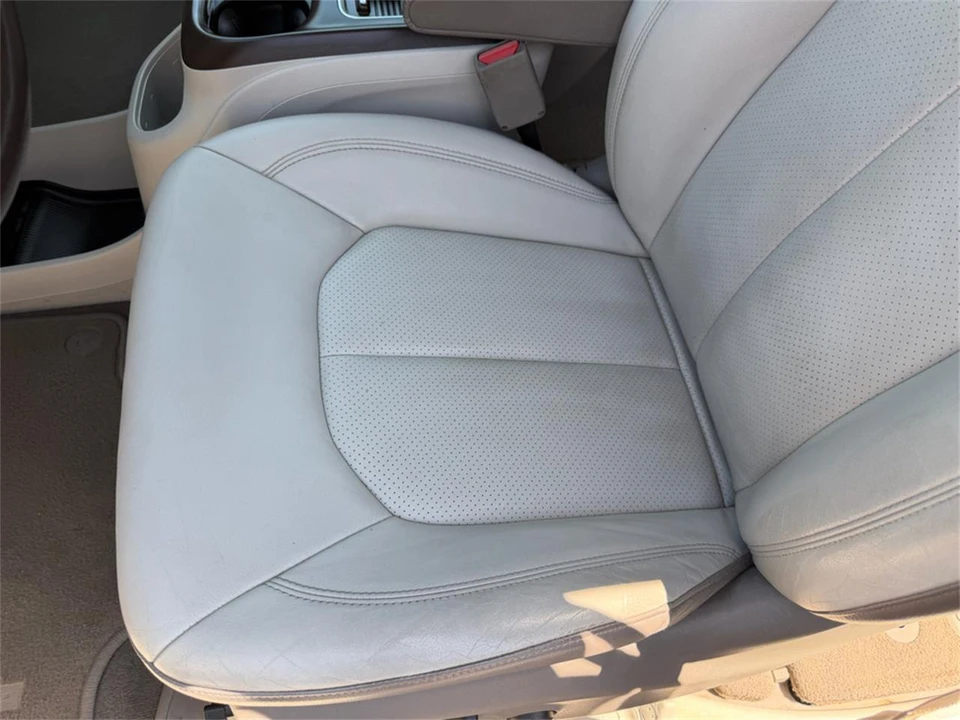 2018 Chrysler Town & Country - Image 16 of 31