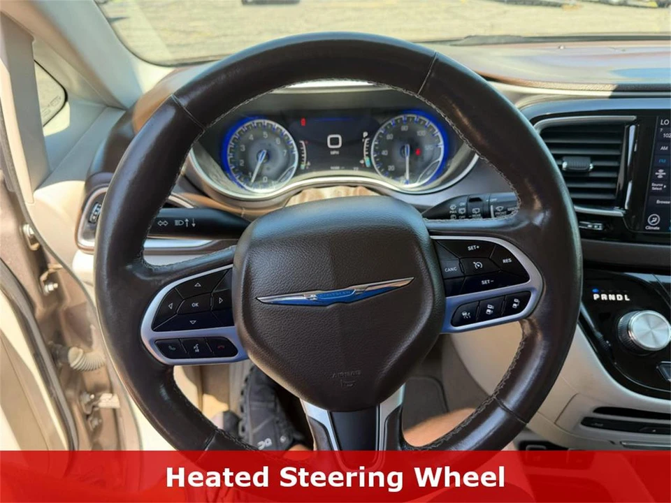 2018 Chrysler Town & Country - Image 20 of 31