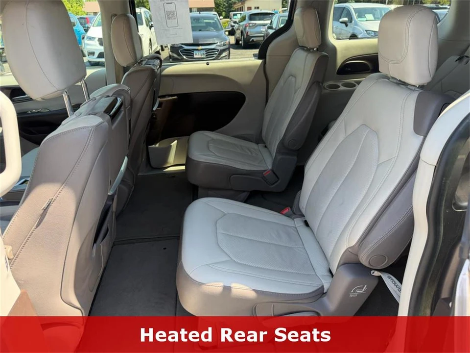 2018 Chrysler Town & Country - Image 4 of 31