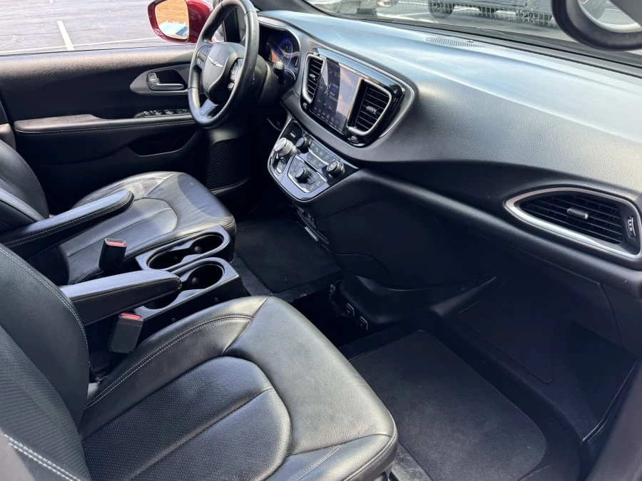 2018 Chrysler - Image 7 of 14
