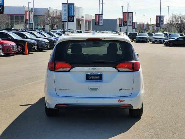 2018 Chrysler - Image 6 of 21