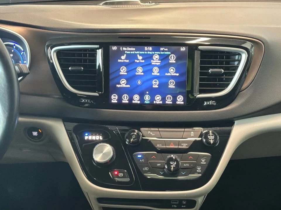 2018 Chrysler - Image 16 of 20