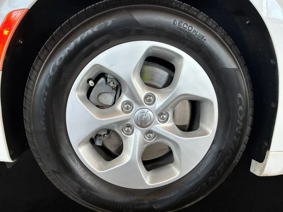 2018 Chrysler - Image 9 of 20