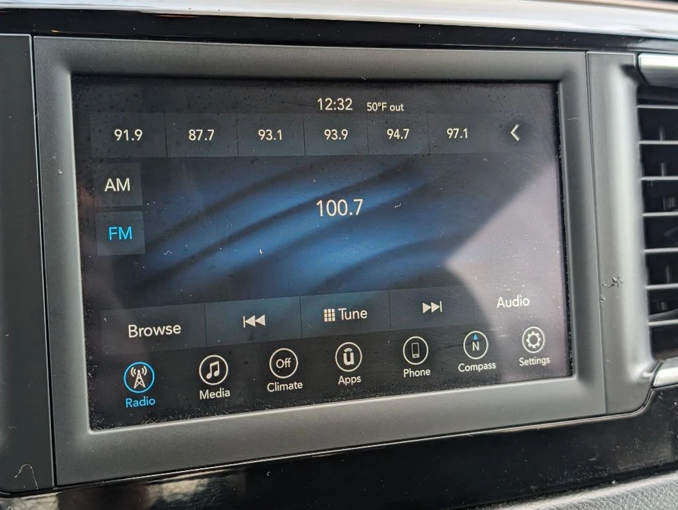 2018 Chrysler - Image 19 of 22