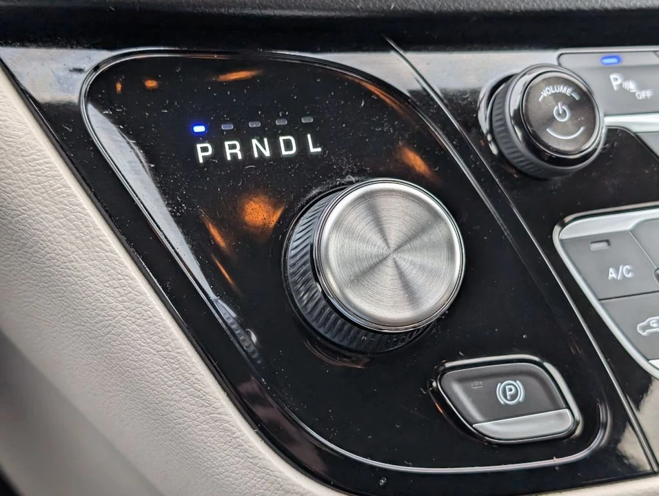 2018 Chrysler - Image 17 of 22
