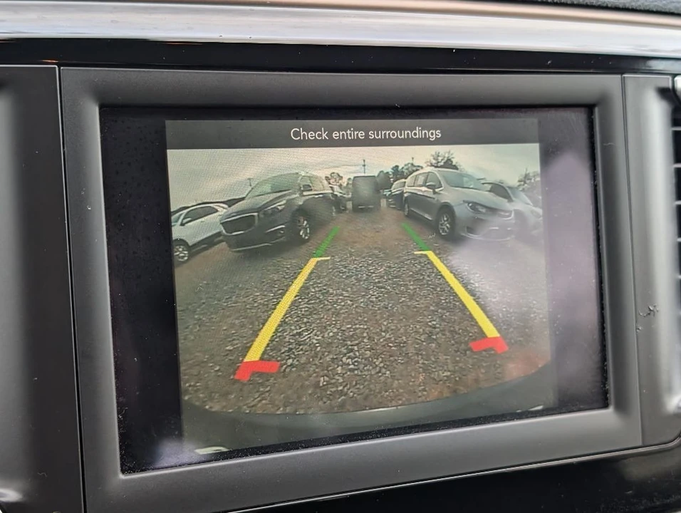 2018 Chrysler - Image 20 of 22