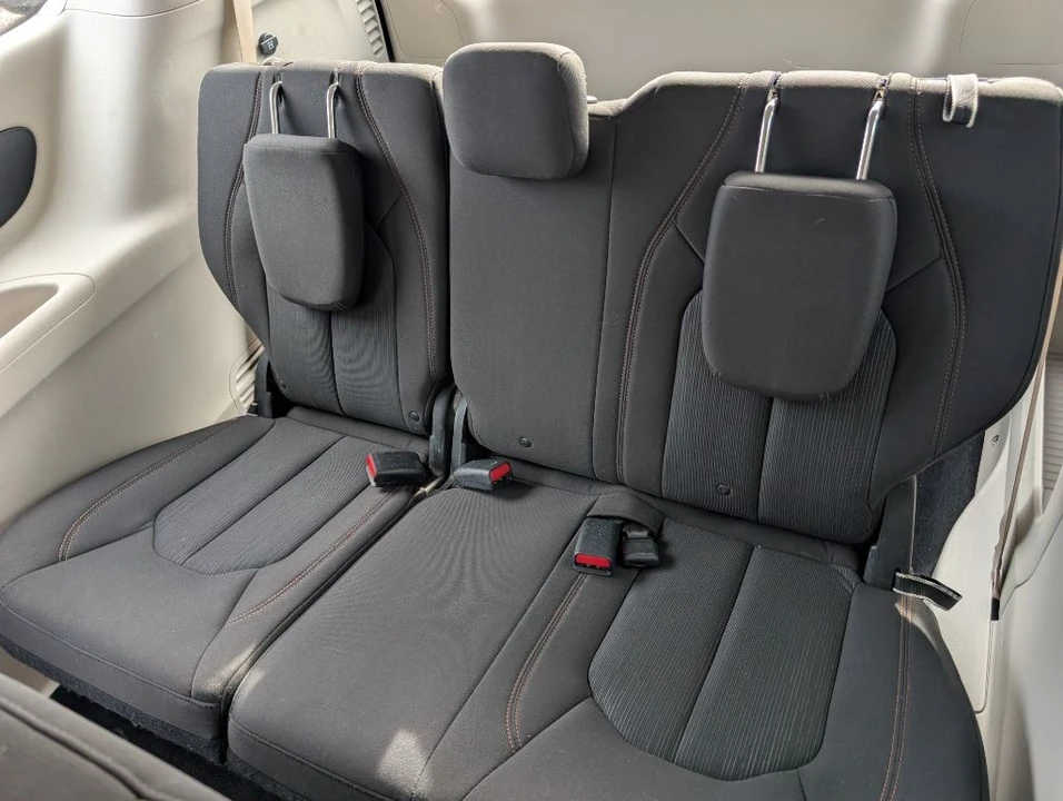 2018 Chrysler - Image 10 of 22