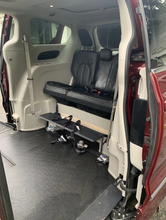 2018 Chrysler - Image 11 of 13