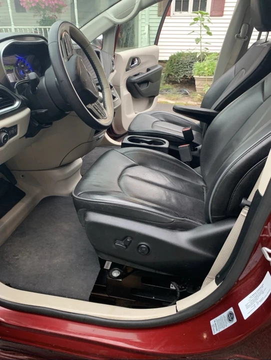 2018 Chrysler - Image 8 of 13