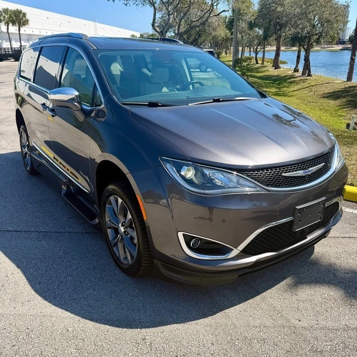 2018 Chrysler - Image 7 of 21