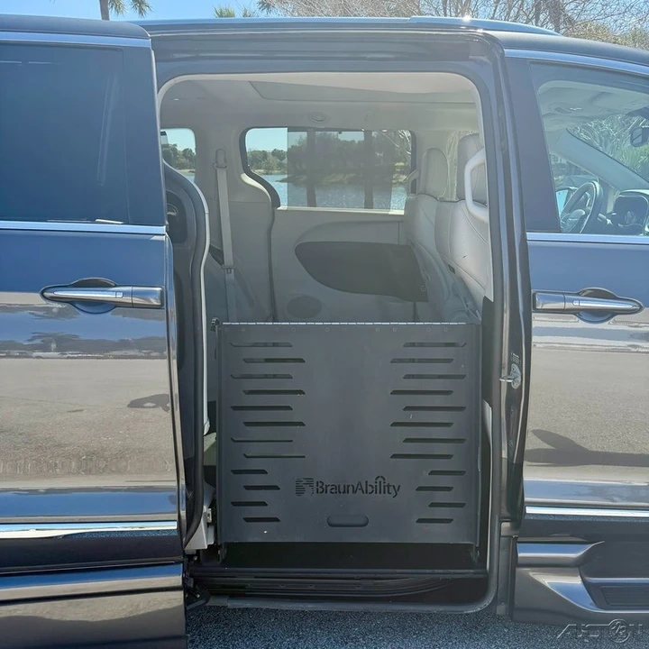 2018 Chrysler - Image 21 of 21