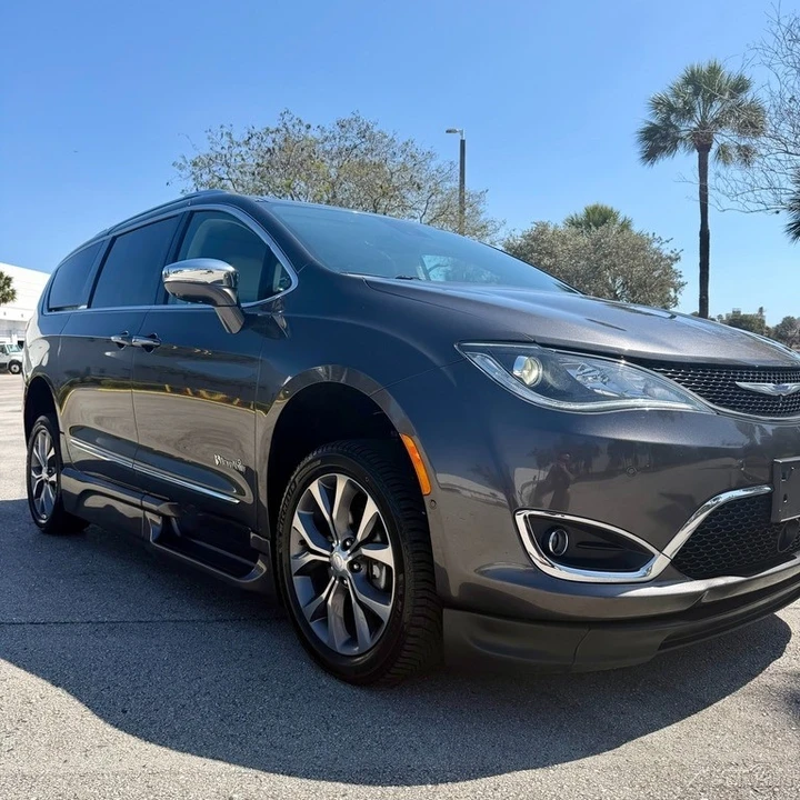 2018 Chrysler - Image 8 of 21