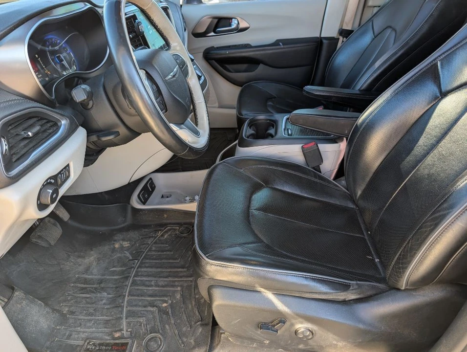2018 Chrysler - Image 9 of 21