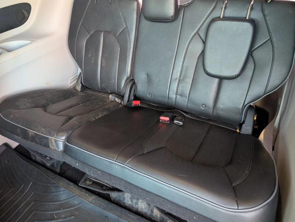 2018 Chrysler - Image 11 of 21