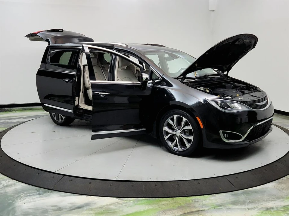 2018 Chrysler - Image 10 of 21