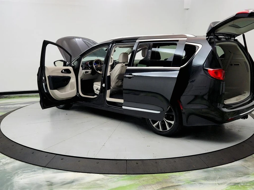 2018 Chrysler - Image 12 of 21