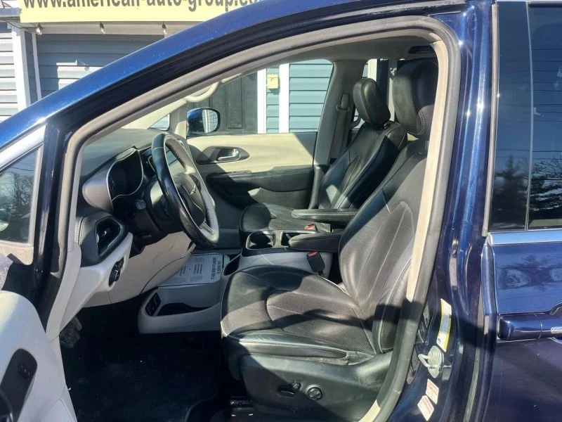 2018 Chrysler - Image 10 of 12