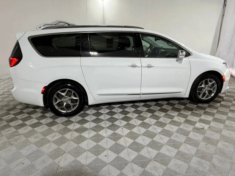 2018 Chrysler - Image 8 of 12