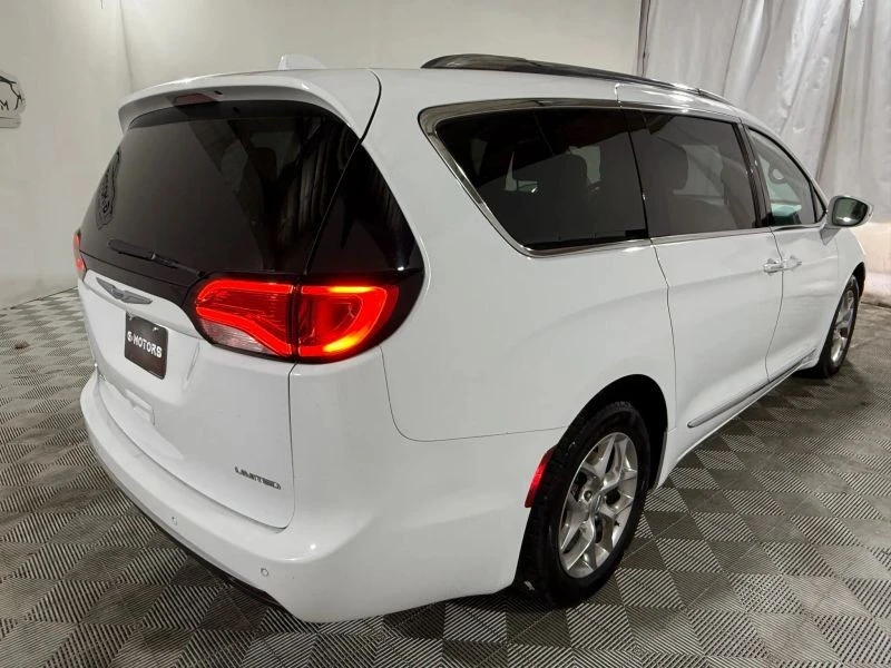 2018 Chrysler - Image 7 of 12