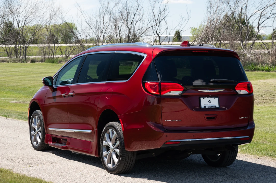 2018 Chrysler - Image 6 of 31