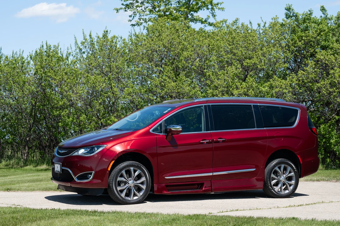 2018 Chrysler - Image 11 of 31