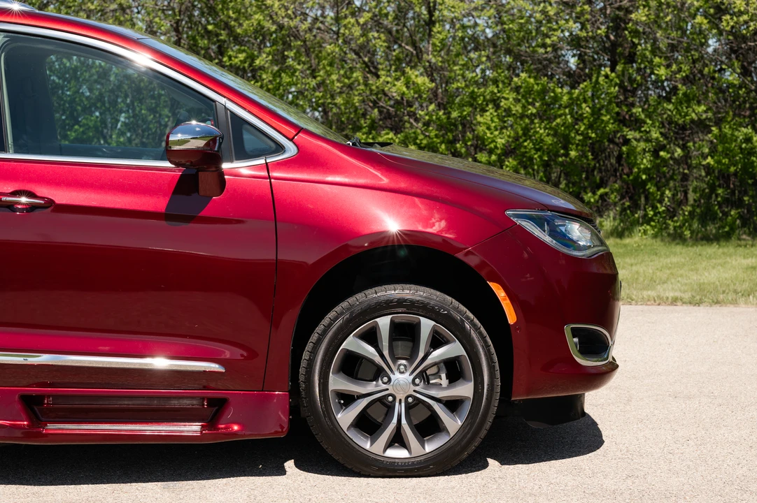 2018 Chrysler - Image 27 of 31