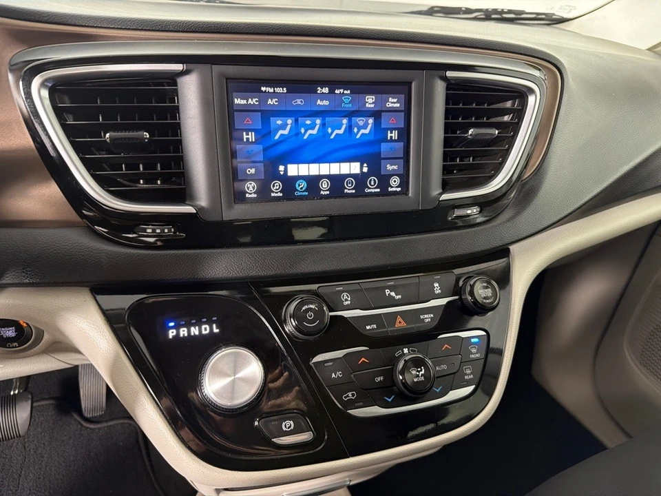 2018 Chrysler - Image 13 of 21