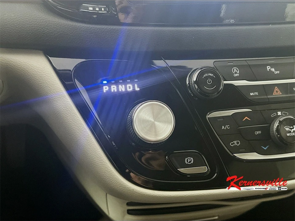 2018 Chrysler - Image 16 of 21