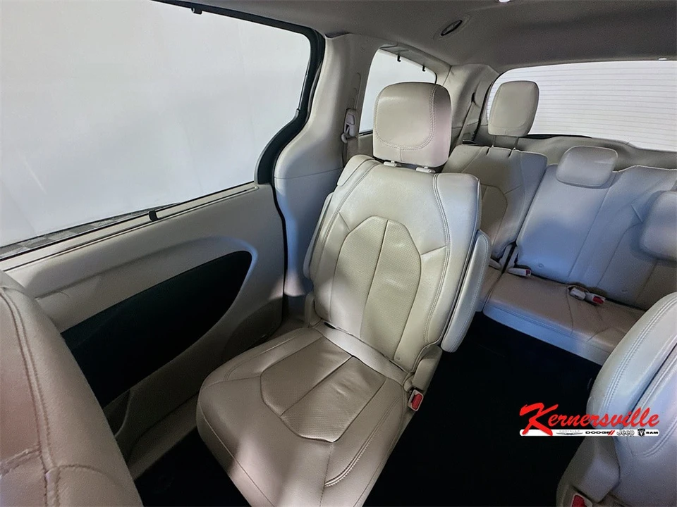 2018 Chrysler - Image 12 of 21