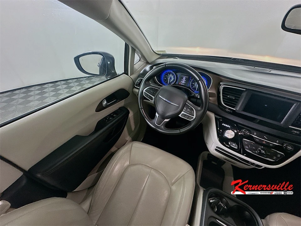 2018 Chrysler - Image 9 of 21