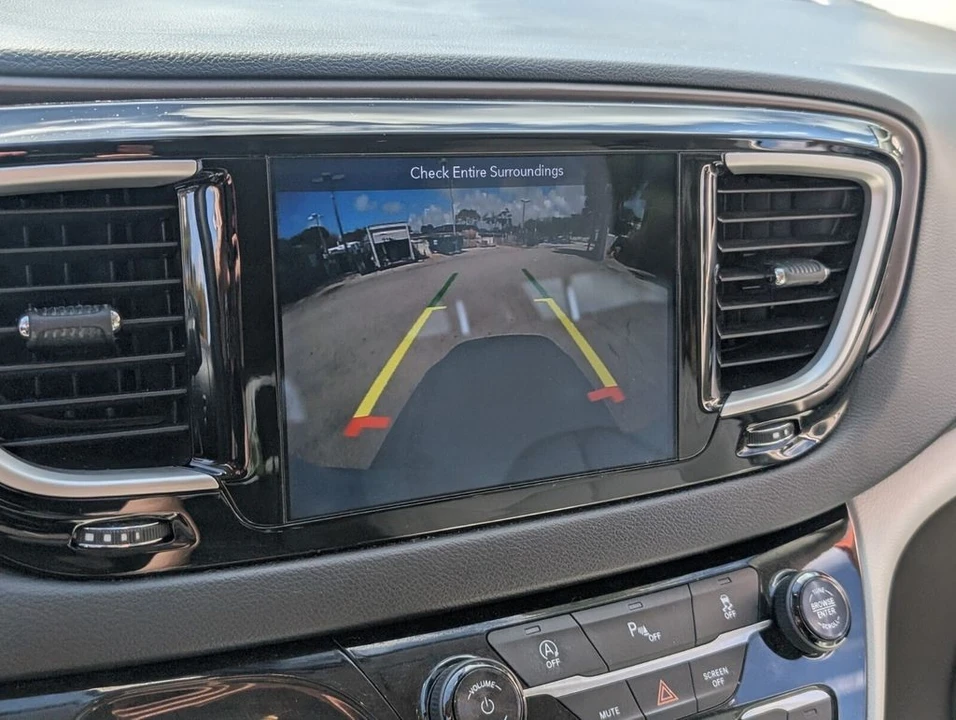 2018 Chrysler - Image 20 of 21