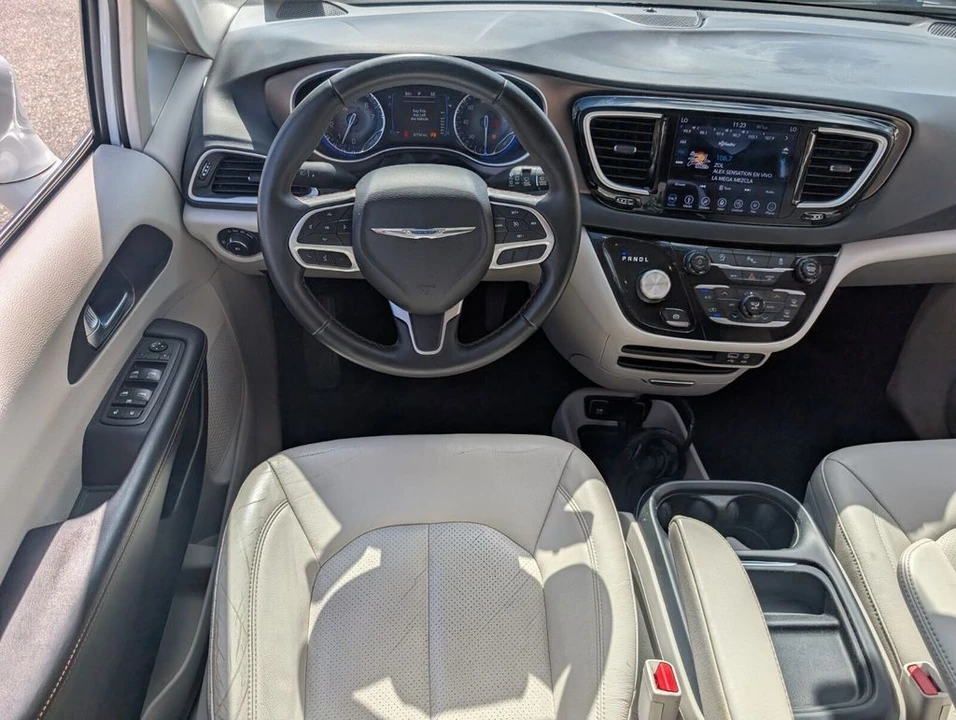 2018 Chrysler - Image 13 of 21