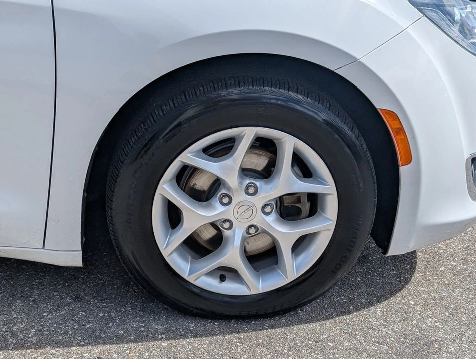 2018 Chrysler - Image 9 of 21