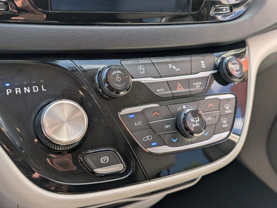 2018 Chrysler - Image 21 of 21