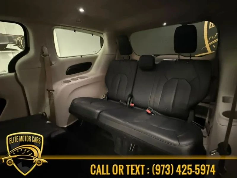 2018 Chrysler - Image 10 of 12