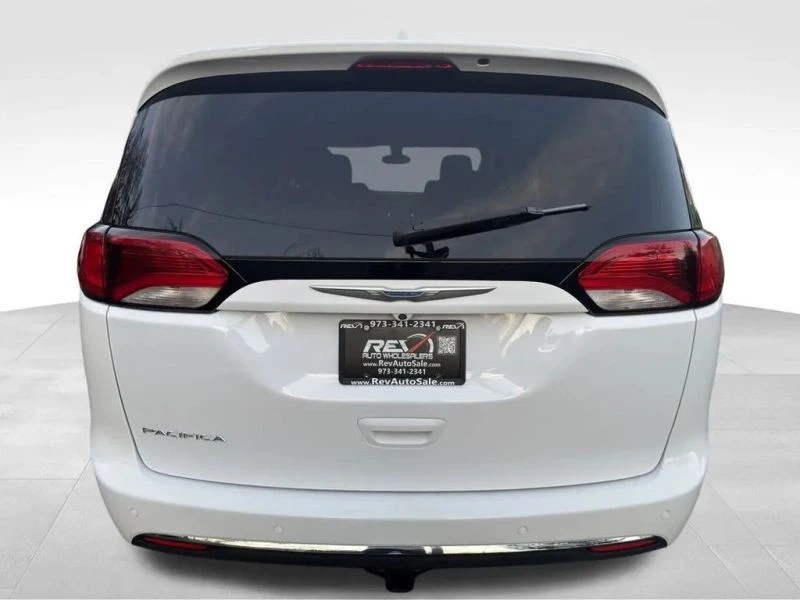 2018 Chrysler - Image 5 of 12