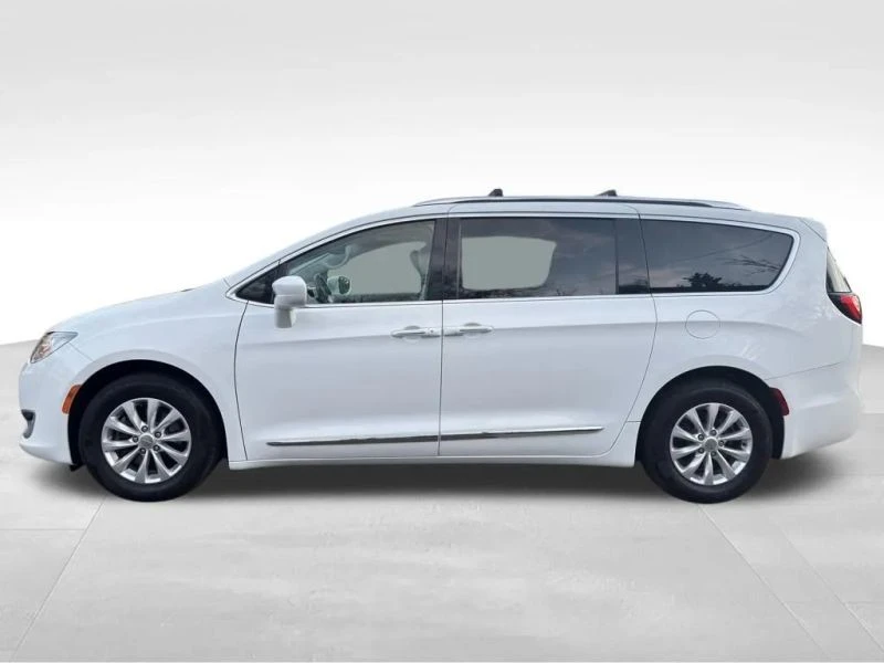 2018 Chrysler - Image 2 of 12