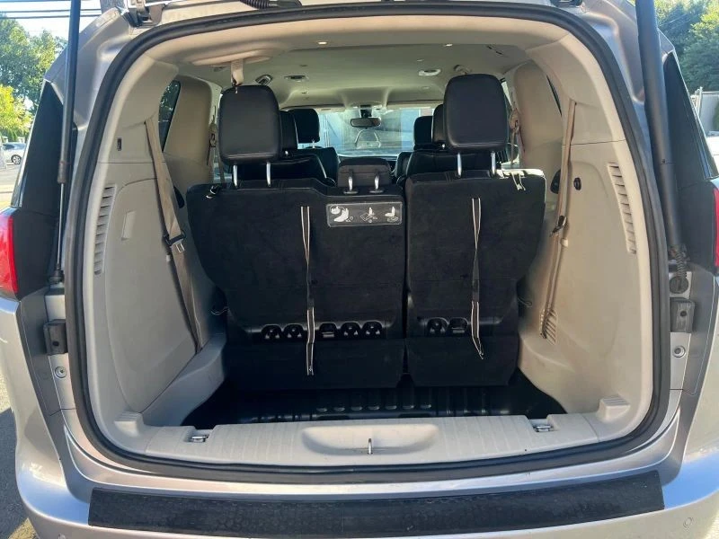 2018 Chrysler - Image 10 of 12
