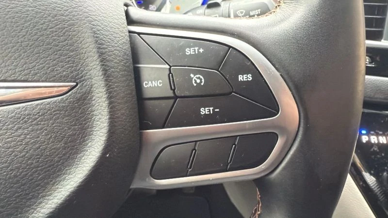 2018 Chrysler - Image 11 of 12