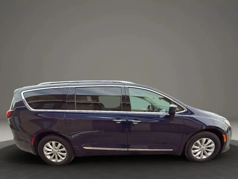 2018 Chrysler - Image 4 of 12
