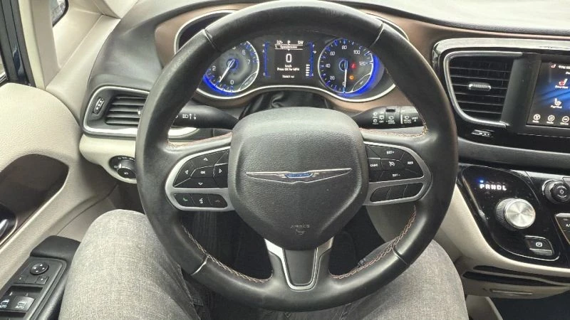 2018 Chrysler - Image 10 of 12