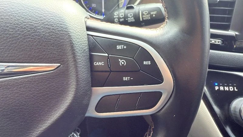 2018 Chrysler - Image 11 of 12
