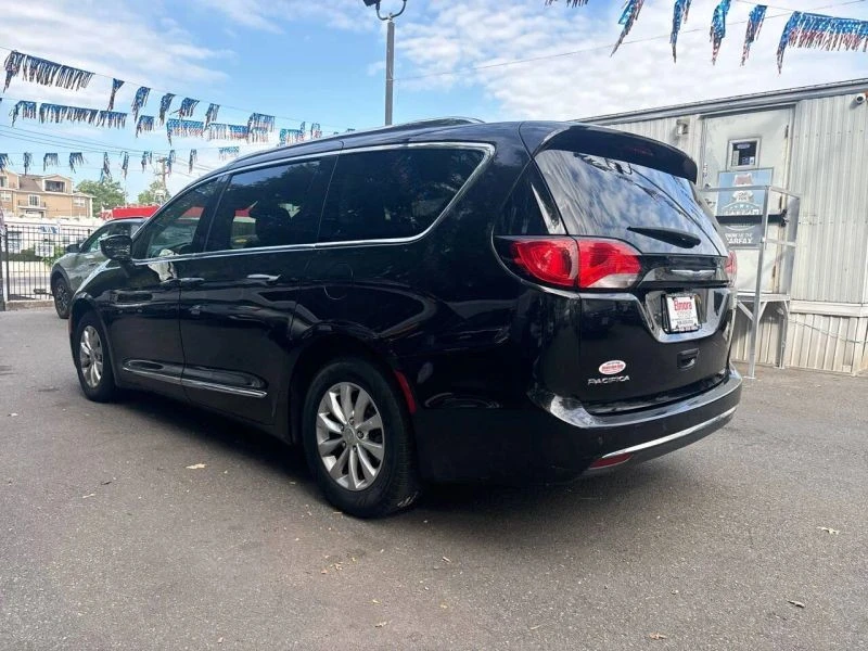 2018 Chrysler - Image 4 of 12