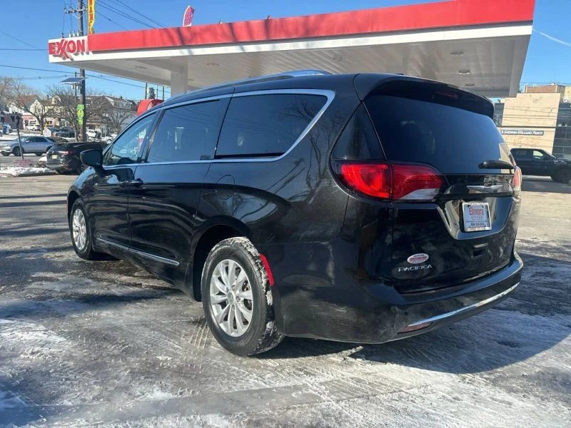 2018 Chrysler - Image 4 of 12