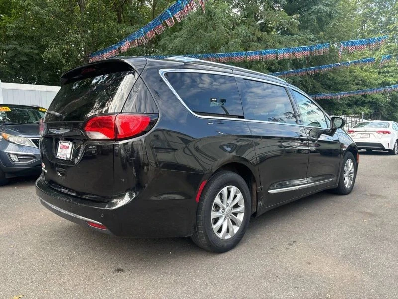 2018 Chrysler - Image 6 of 12