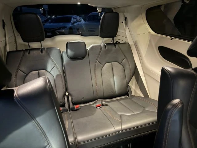 2018 Chrysler - Image 14 of 21